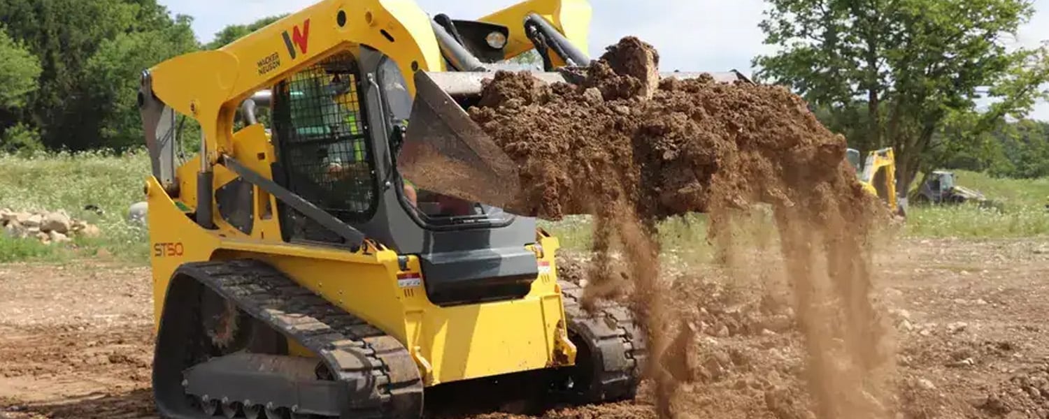 liugong machine carrying wood